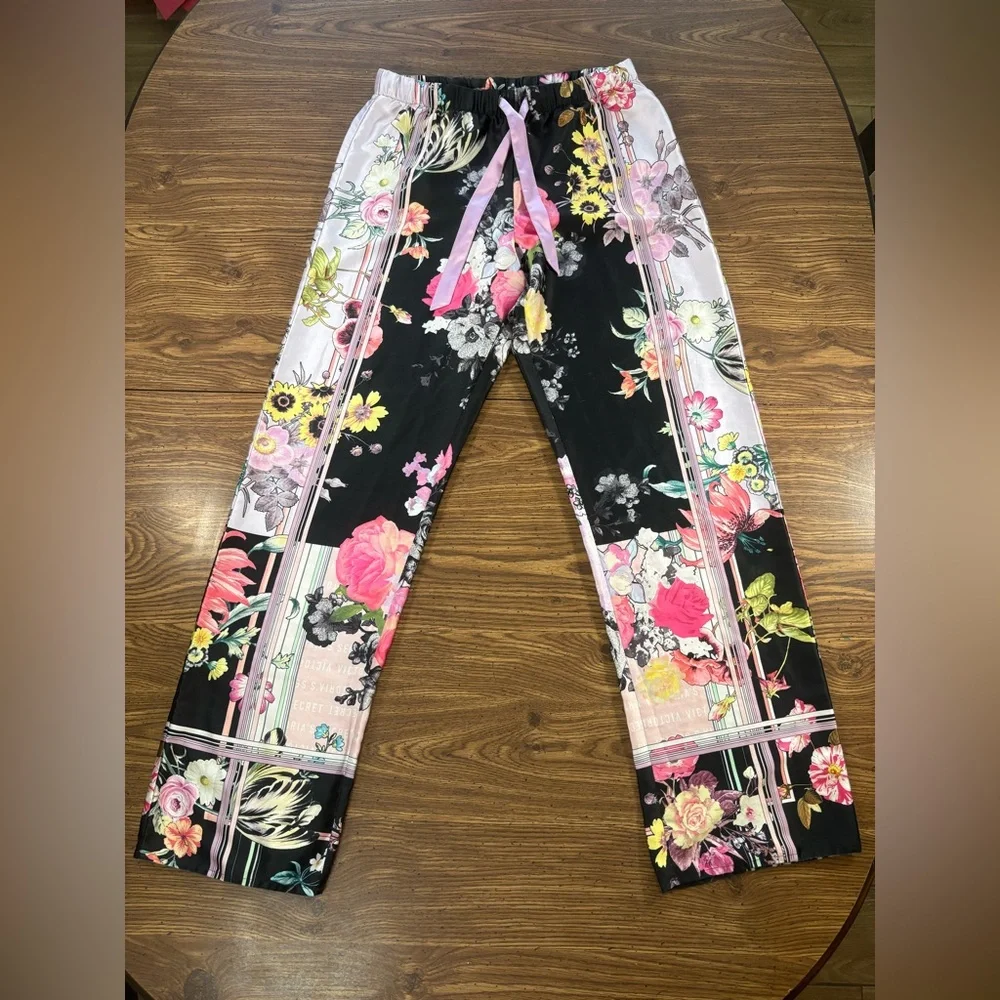 Victoria’s Secret Silky Floral Print Lounge Pajama Pants Size XS